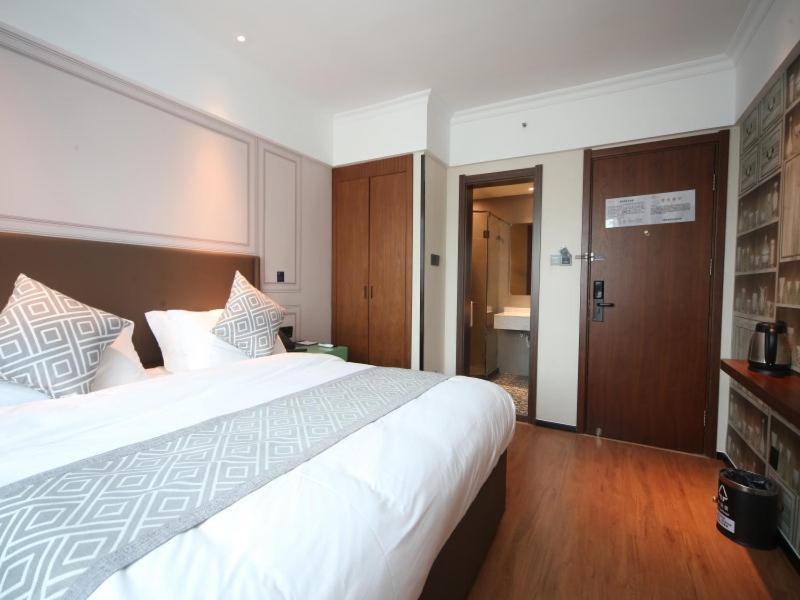 Gma Hotel Shanghai Wuning Road Zhenping Road Metro Station 외부 사진
