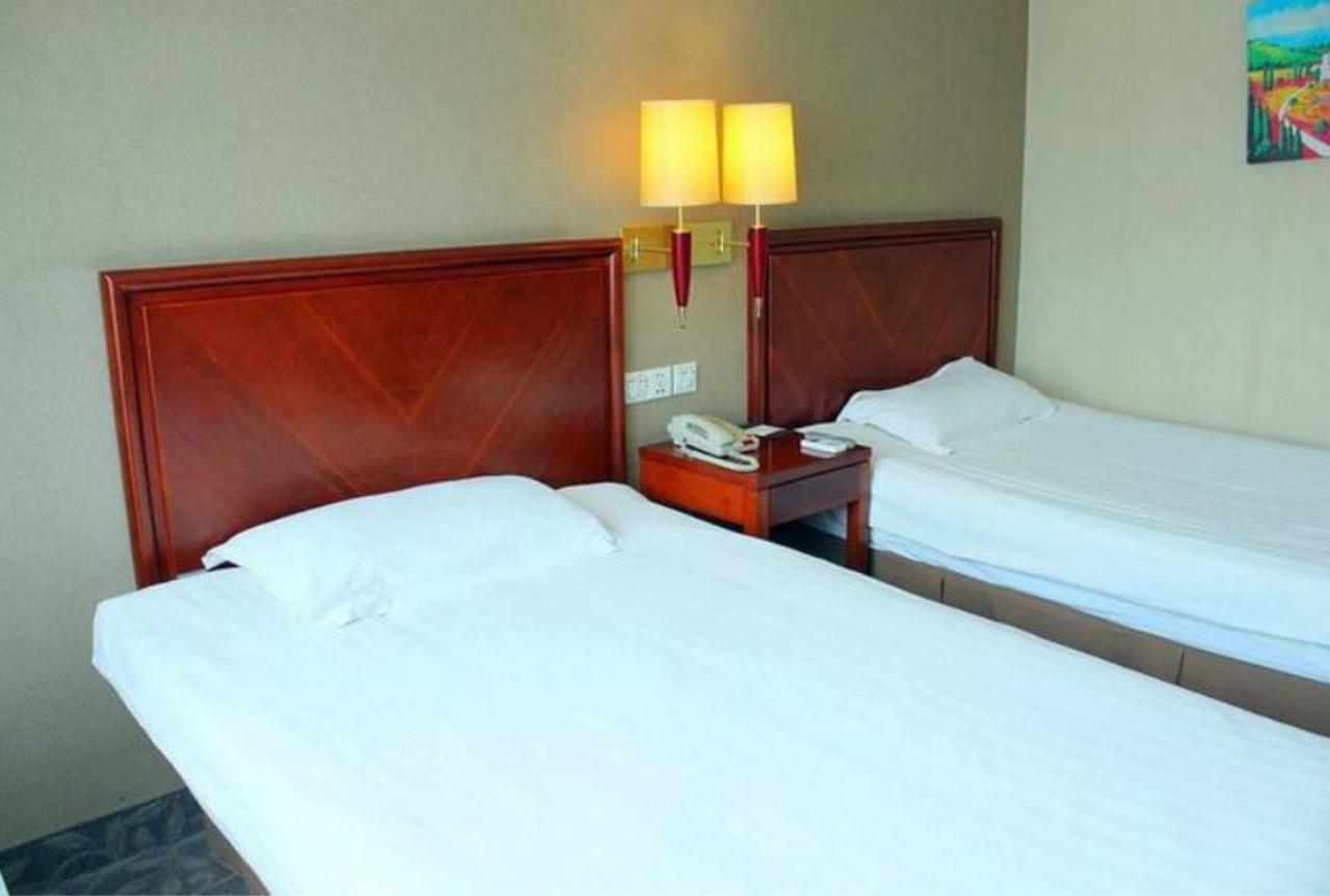 Gma Hotel Shanghai Wuning Road Zhenping Road Metro Station 외부 사진