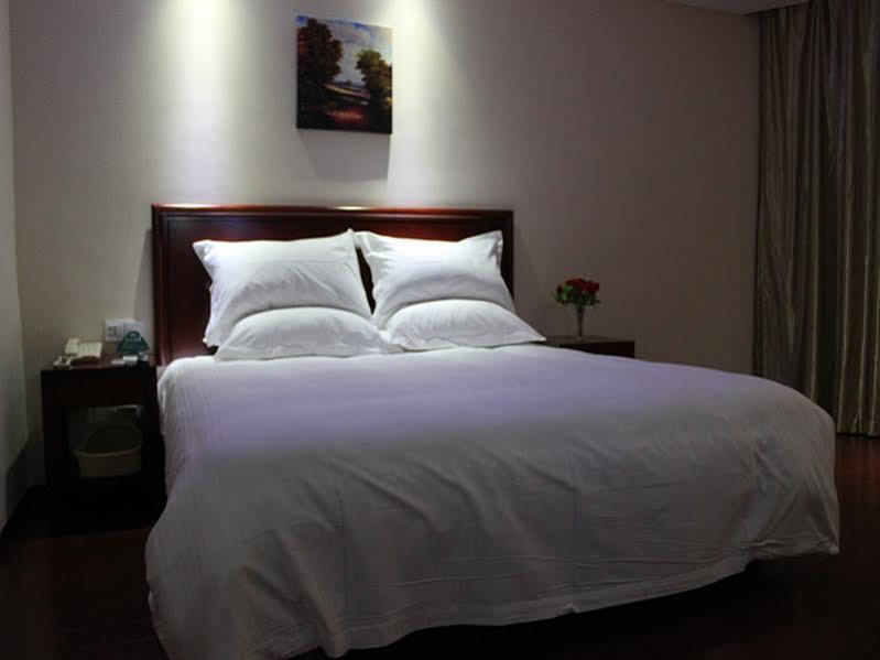 Gma Hotel Shanghai Wuning Road Zhenping Road Metro Station 외부 사진